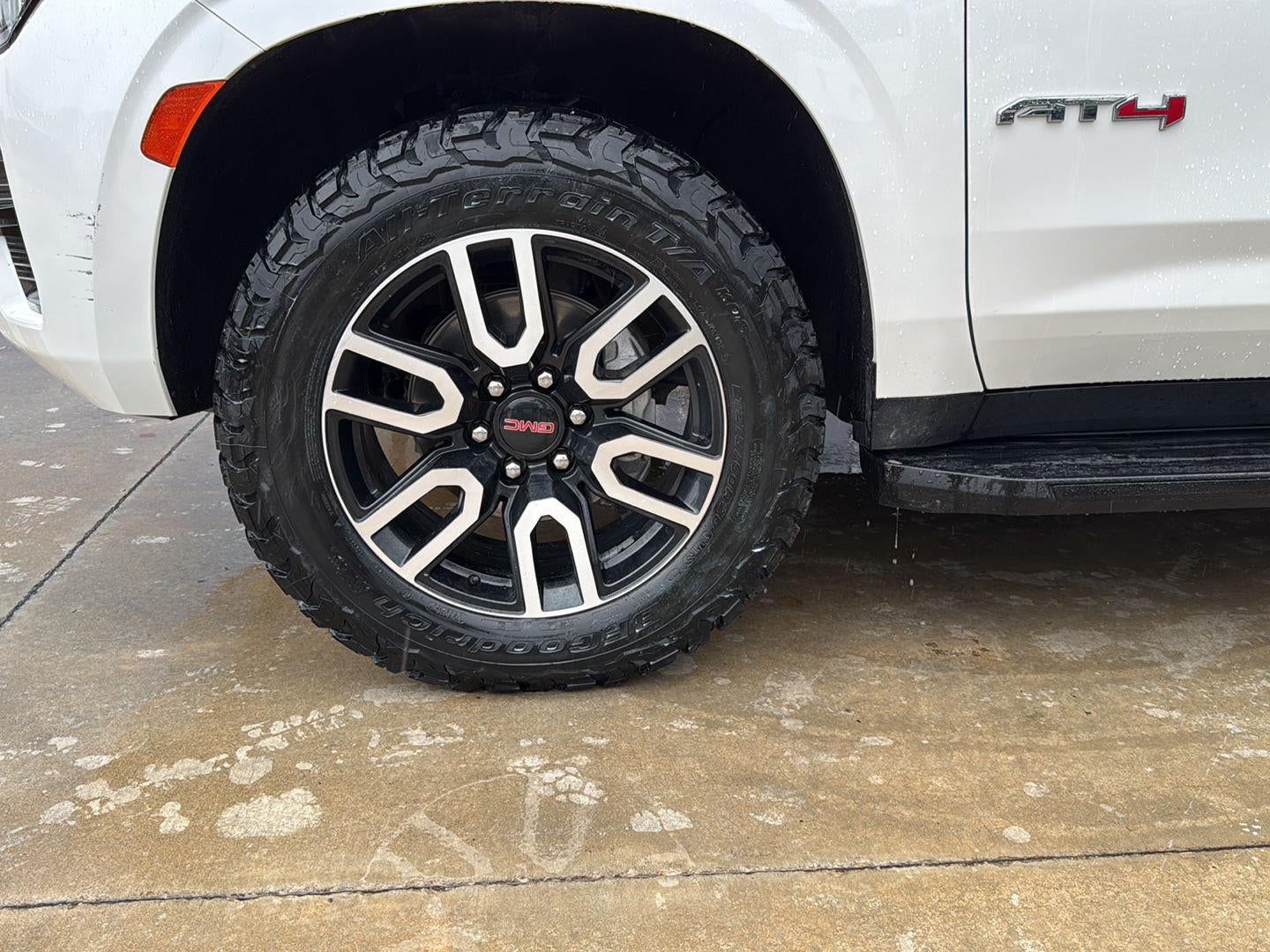 2023 GMC Yukon AT4