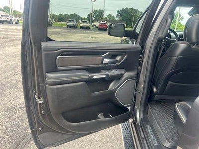 2022 RAM 1500 Laramie Crew Cab 4x4 5'7" Box