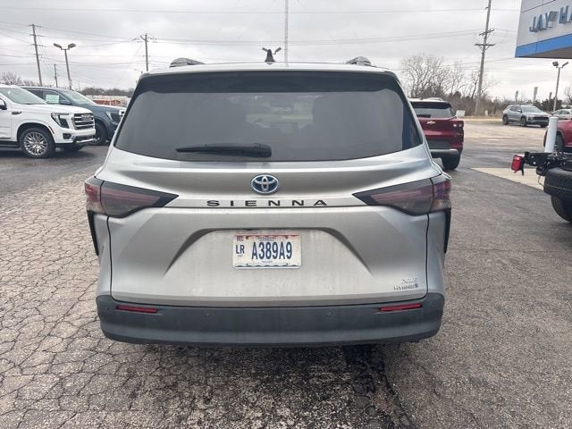 2023 Toyota Sienna XLE