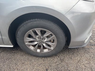 2023 Toyota Sienna XLE