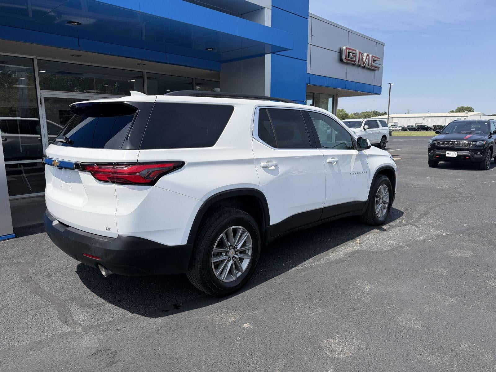2023 Chevrolet Traverse LT Cloth