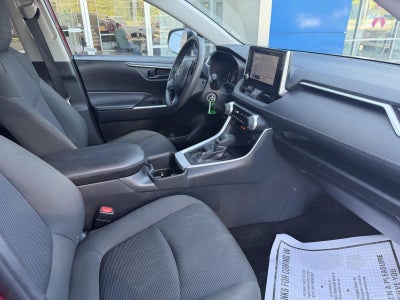 2025 Toyota RAV4 LE