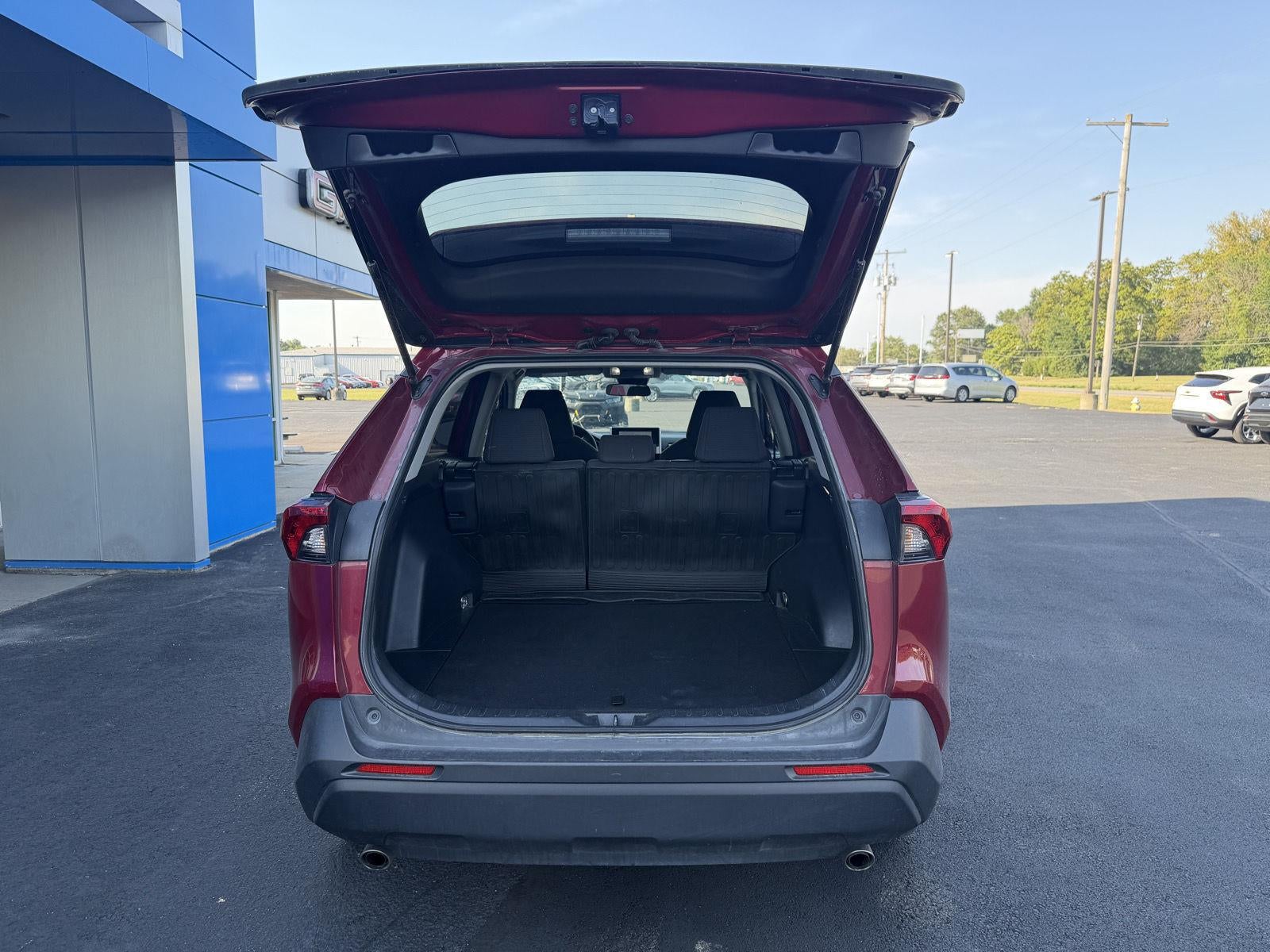 2025 Toyota RAV4 LE