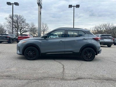 2023 Nissan Kicks SR