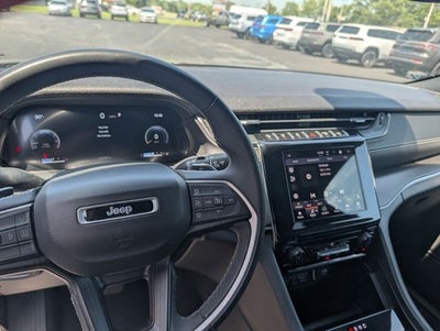 2024 Jeep Grand Cherokee L Laredo 4x4