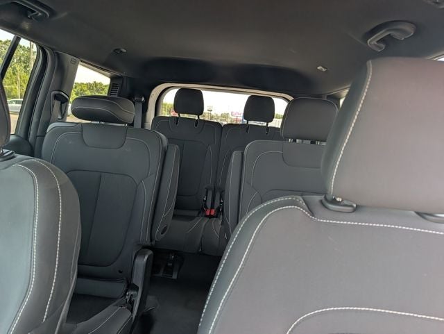 2024 Jeep Grand Cherokee L Laredo 4x4