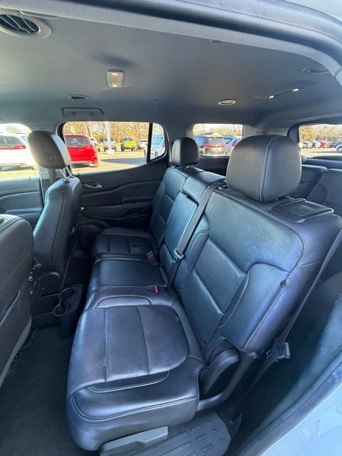 2023 GMC Acadia AWD SLT