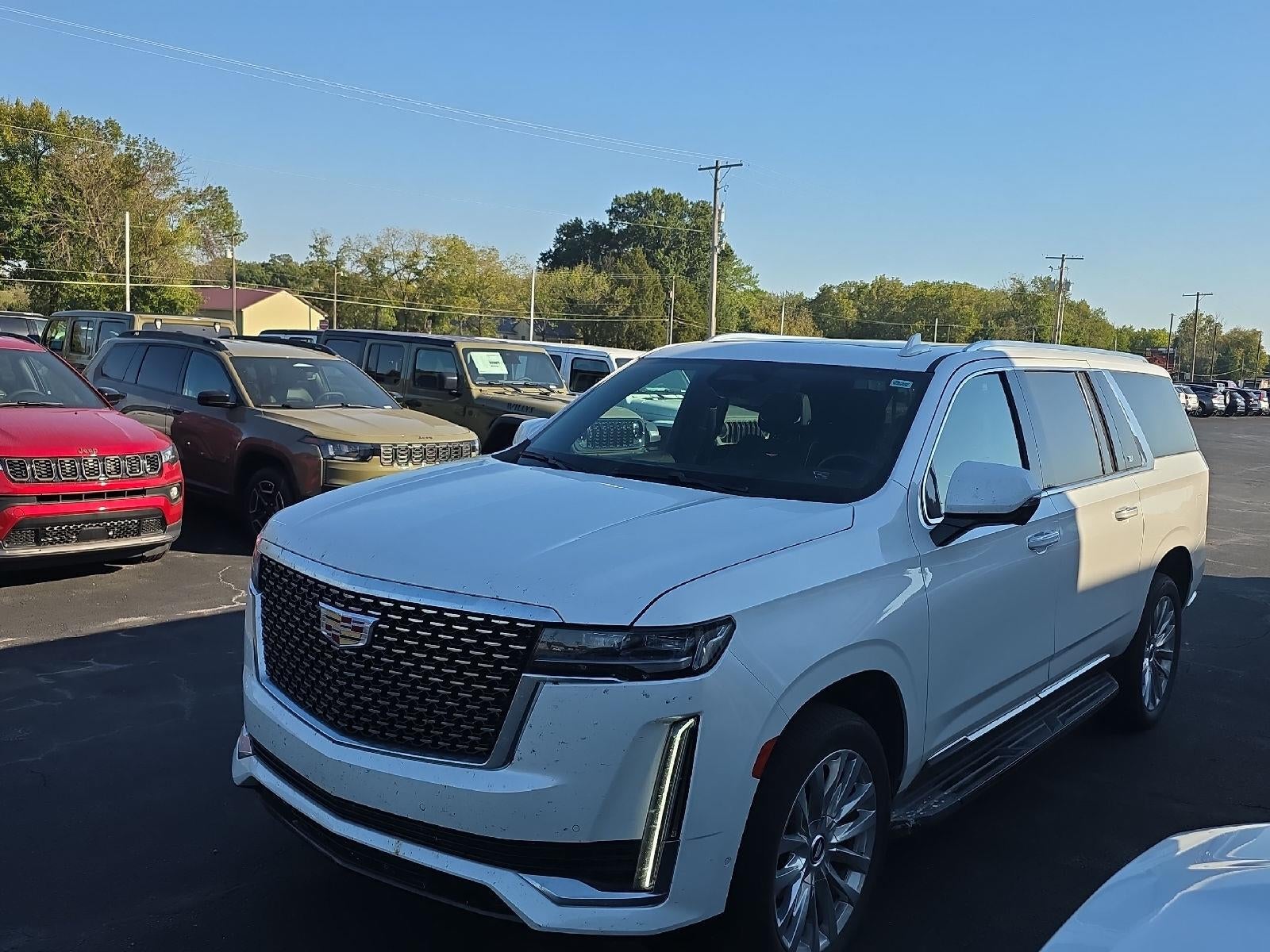 2023 Cadillac Escalade ESV 4WD Premium Luxury