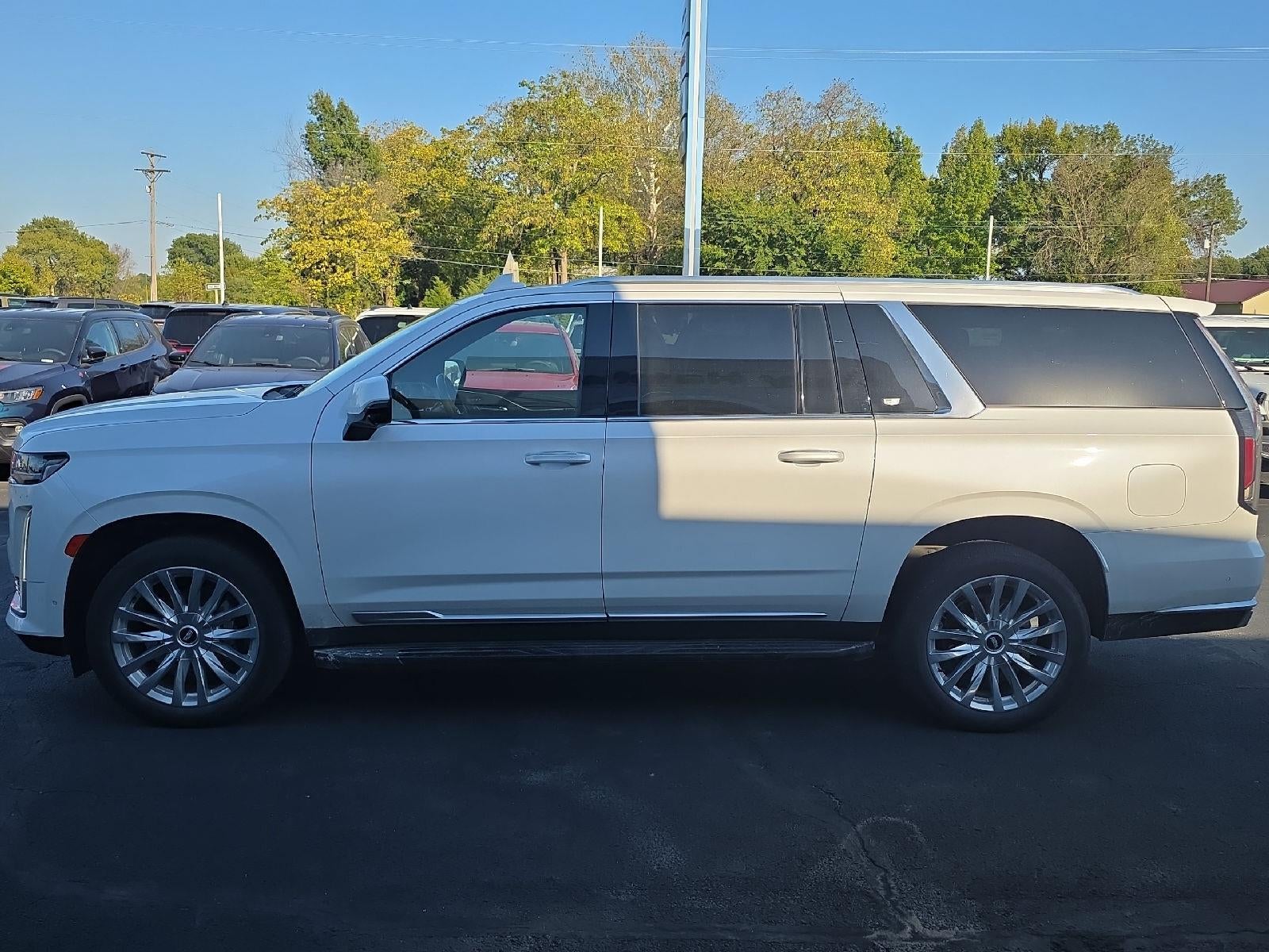 2023 Cadillac Escalade ESV 4WD Premium Luxury