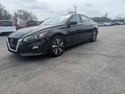 2022 Nissan Altima SV FWD