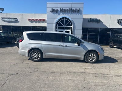 2024 Chrysler Pacifica Touring L