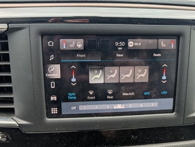 2022 Chrysler Voyager LX