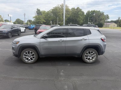 2023 Jeep Compass Latitude Lux FWD