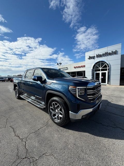 2023 GMC Sierra 1500 4WD Crew Cab Short Box SLT
