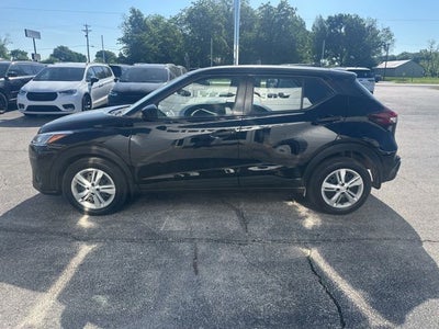 2024 Nissan Kicks S Xtronic CVT