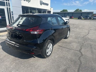 2024 Nissan Kicks S Xtronic CVT