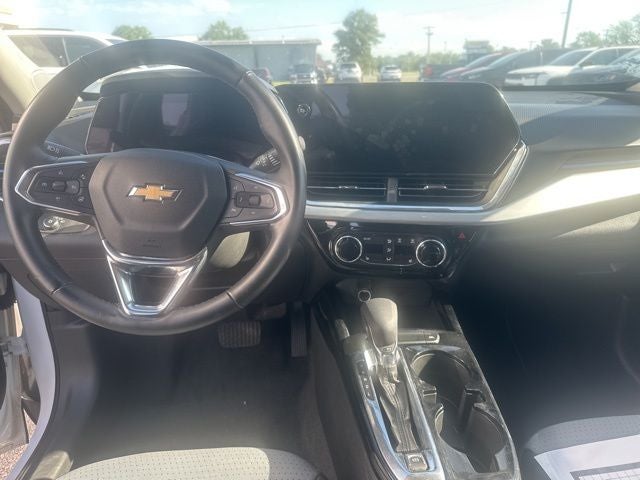 2025 Chevrolet Trax FWD LT