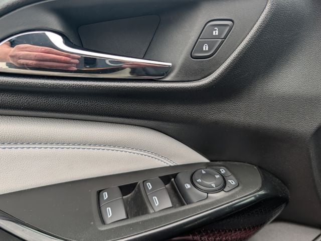 2025 Chevrolet Trax FWD LT