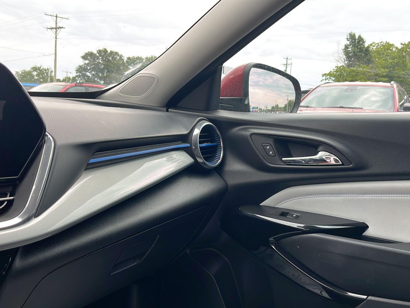2025 Chevrolet Trax FWD LT