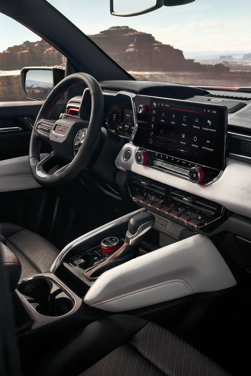 2026 GMC Canyon infotainment system at Jay Hatfield GMC in Chanute KS